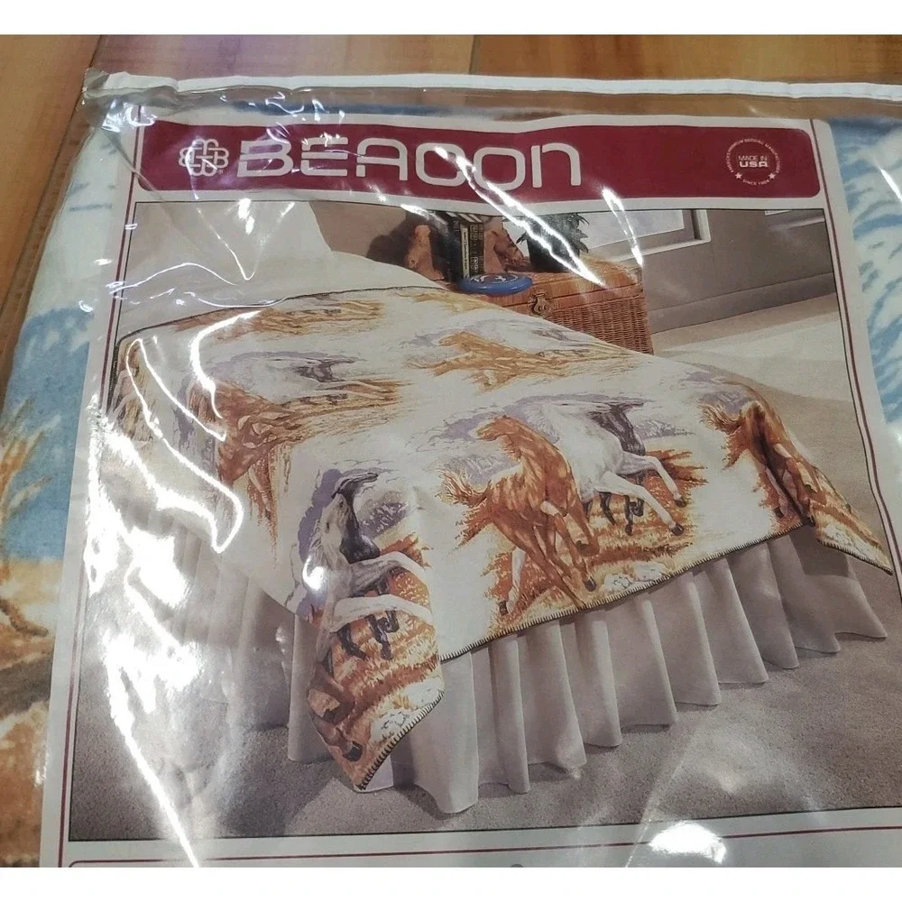 BEACON Stallions All Purpose Blanket‎ Twin Full 73x90 Western Horses Made In USA